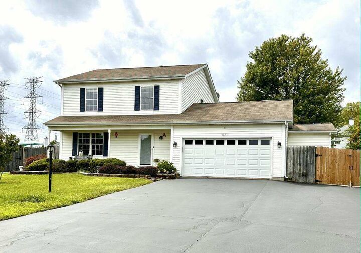 Property Photo:  1531 Southport Court  IL 60099 