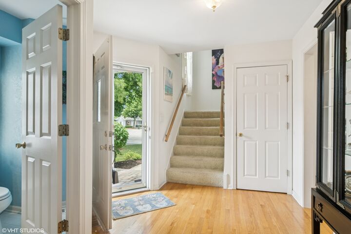 Property Photo:  461 Park Barrington Drive  IL 60010 