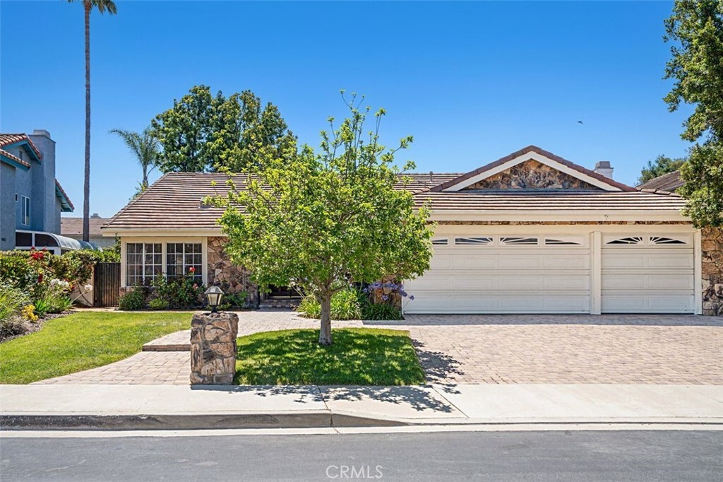 Property Photo:  3386 Montagne Way  CA 91362 