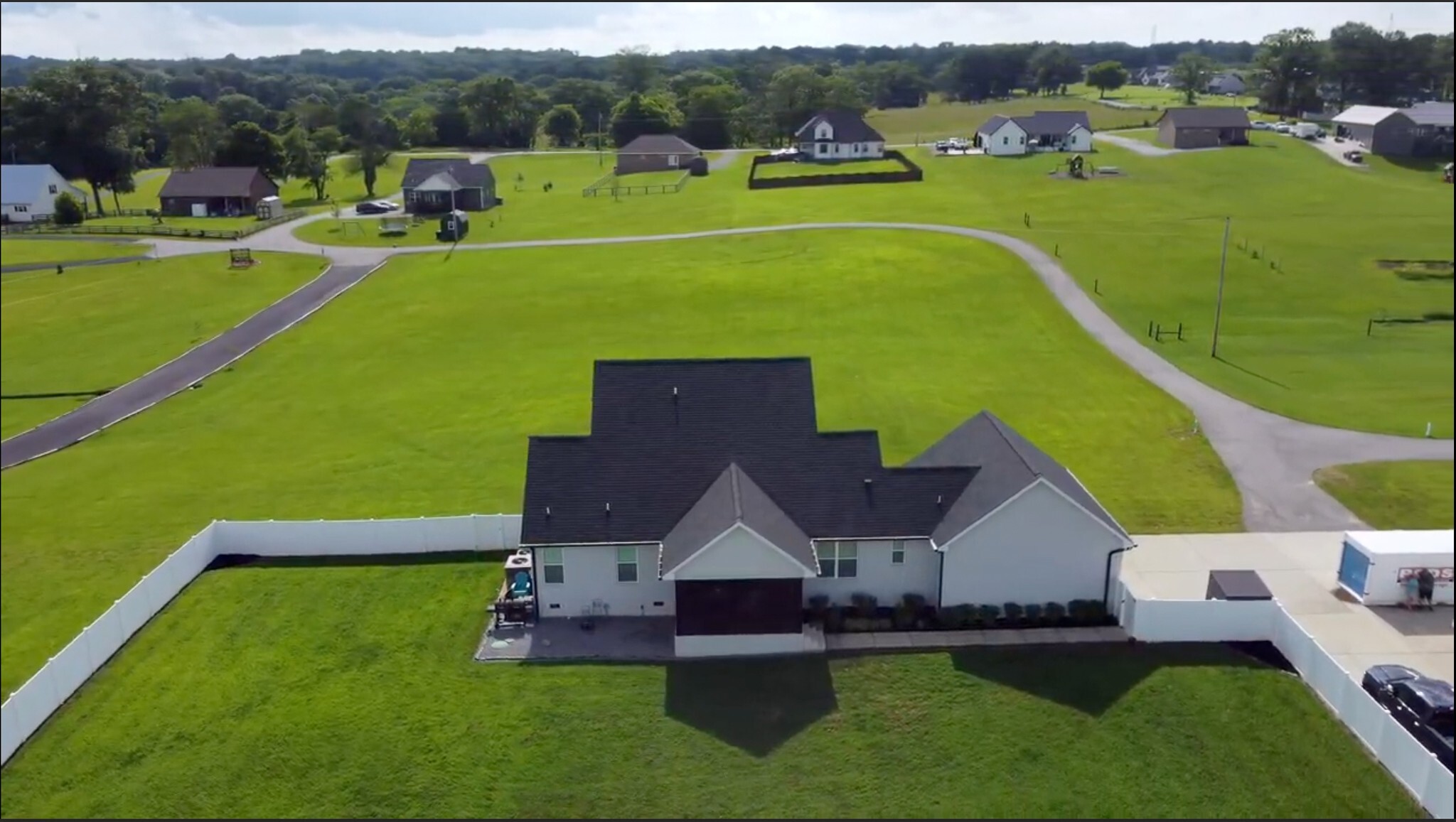 Property Photo: 150 Bryson Ln TN 37031