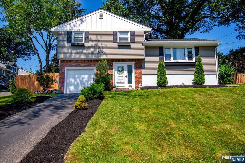 212 Hasbrouck Avenue  Emerson NJ 07630 photo