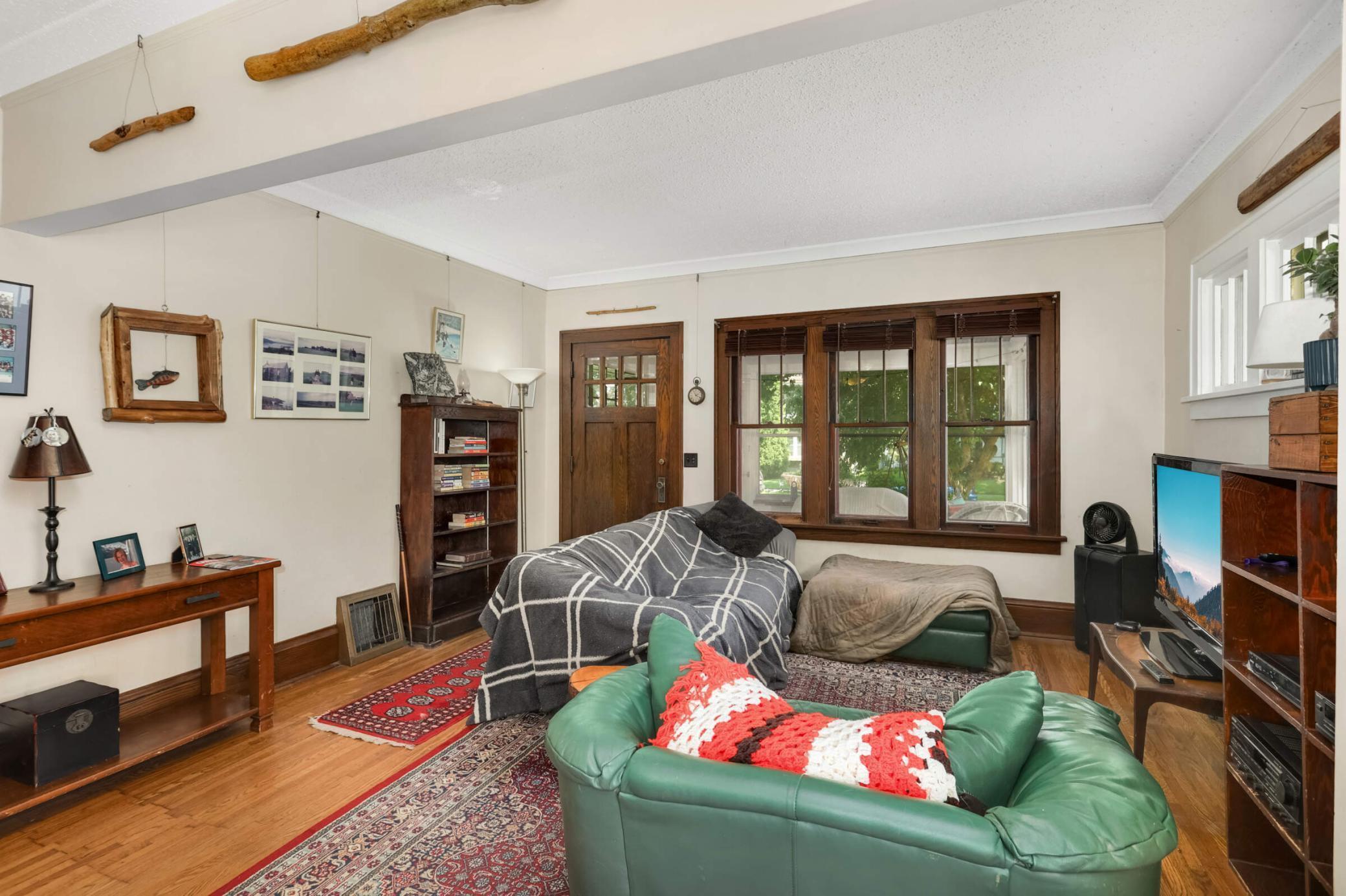 Property Photo: 1914 Grand Avenue MN 55105