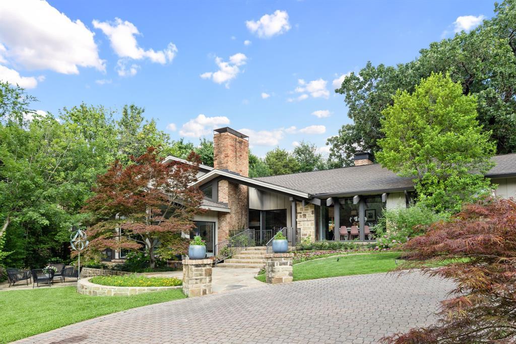 Property Photo:  6210 Preston Creek Drive  TX 75240 