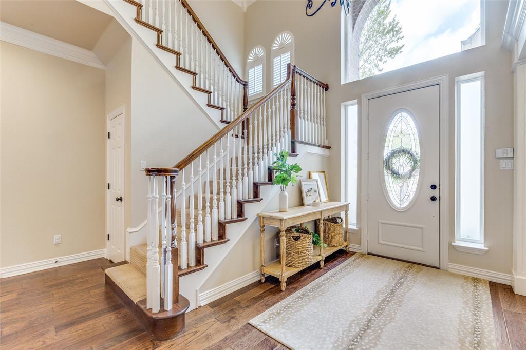 Property Photo:  5 Pamela Court  TX 76063 