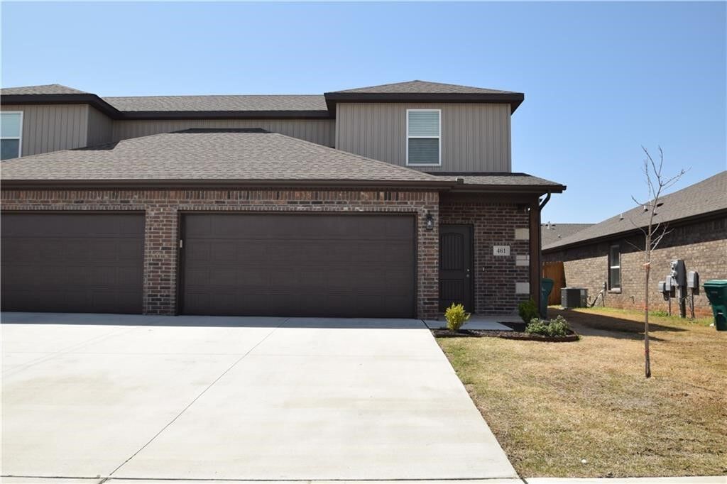 Property Photo: 461 Red Robin Street AR 72719