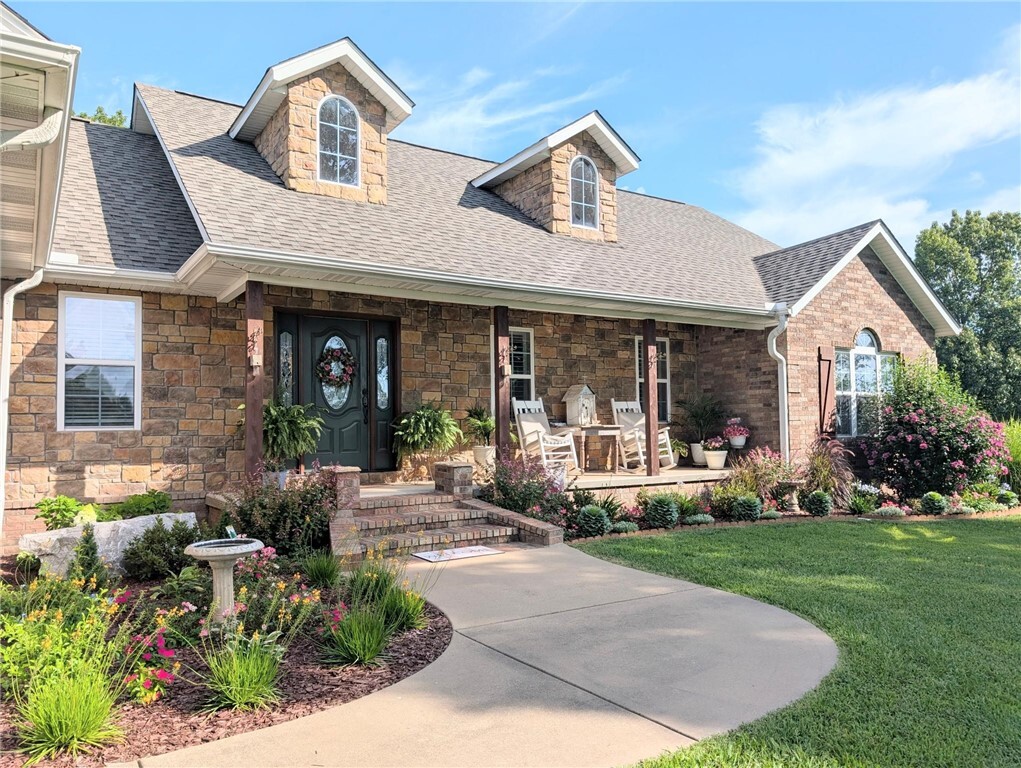 Property Photo: 1445 Woodhaven Lane AR 72601