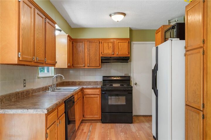 Property Photo: 4295 W Martin Luther King Boulevard AR 72704