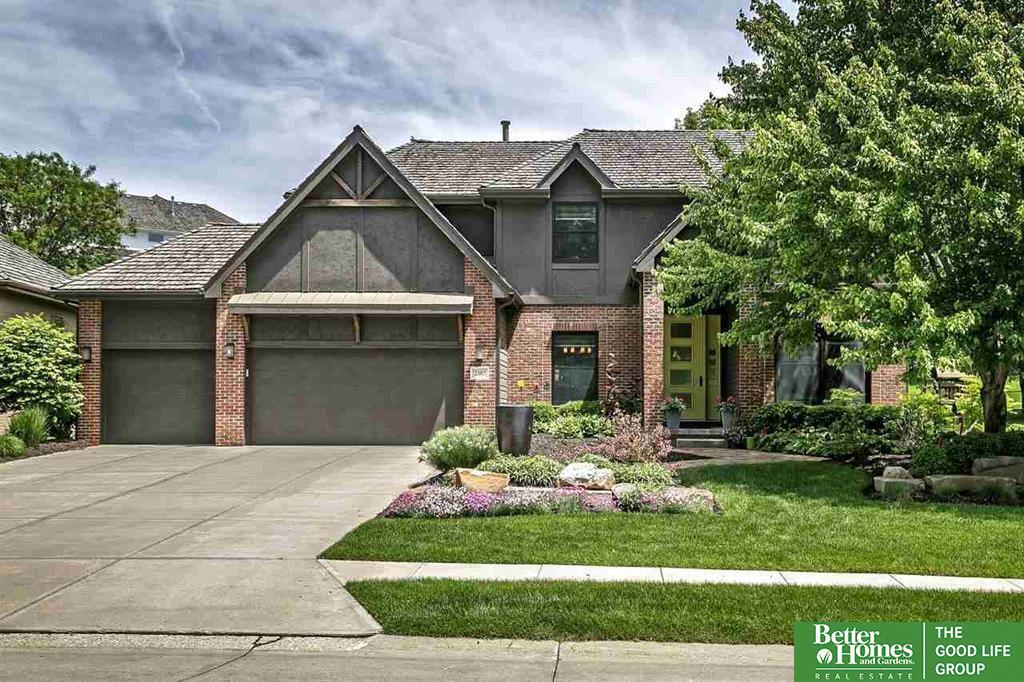 Property Photo: 2307 S 184th Circle NE 68130