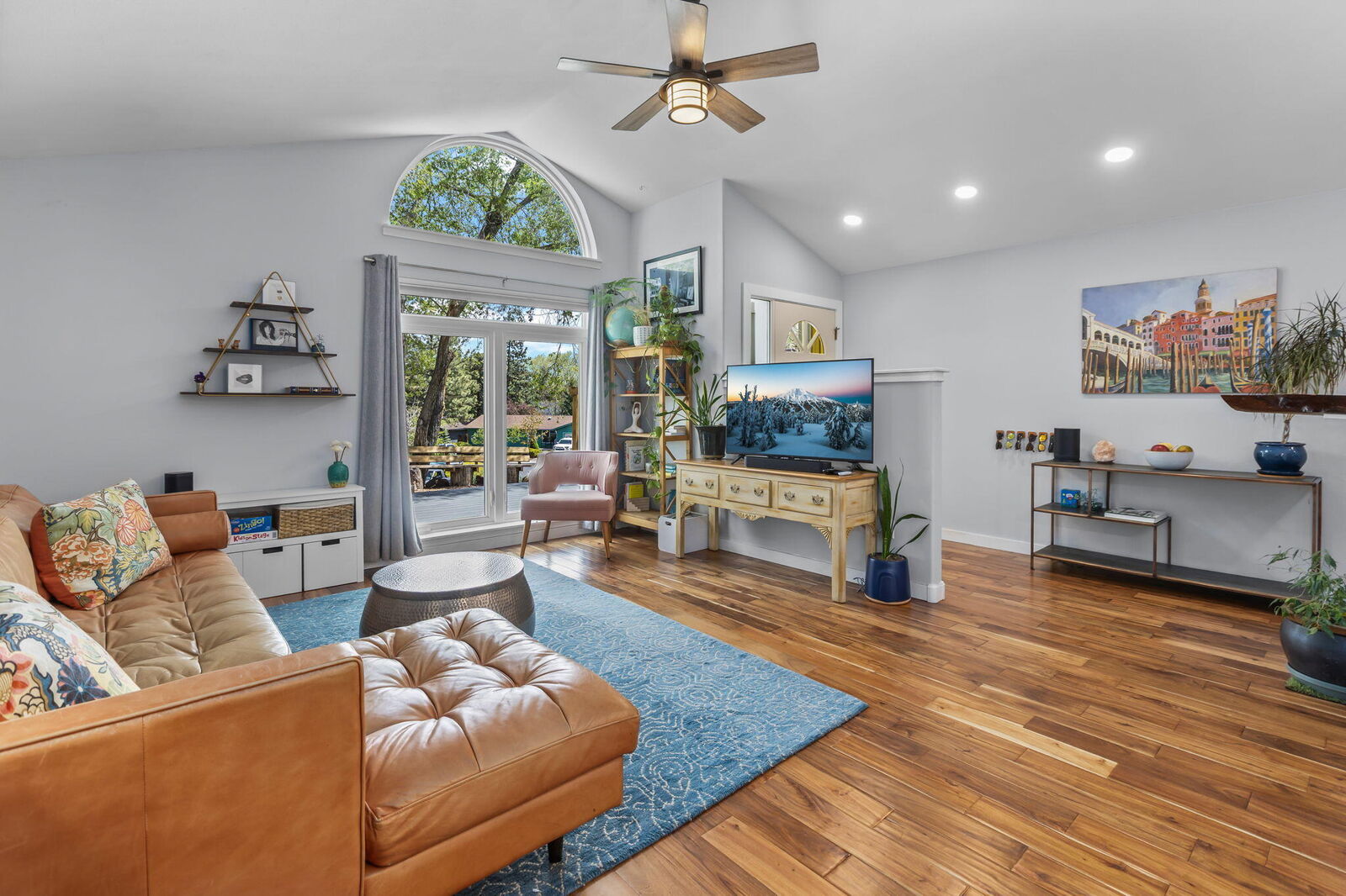 Property Photo:  2807 NE Lotno Drive  OR 97701 
