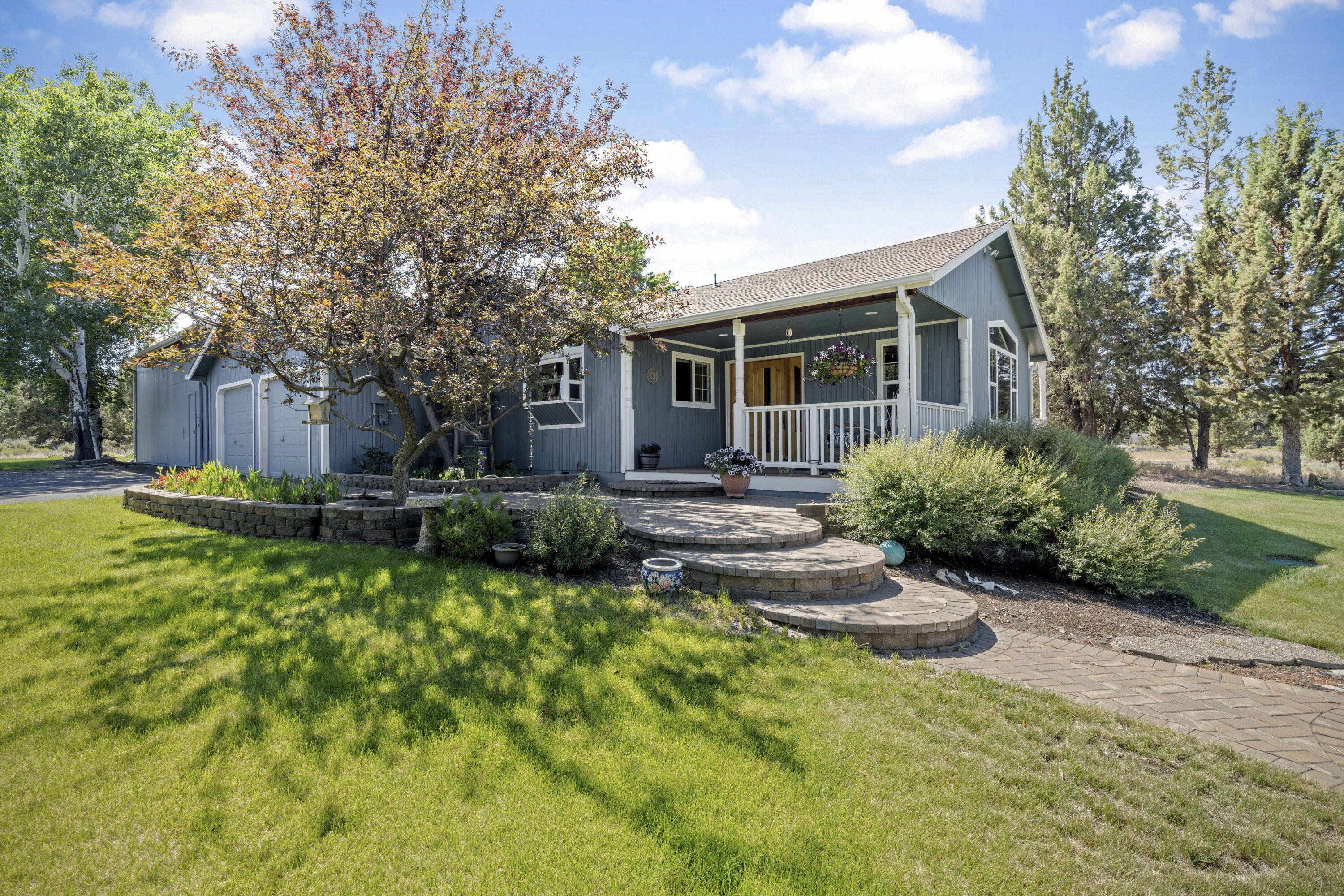 Property Photo:  23041 Chisholm Trail  OR 97702 