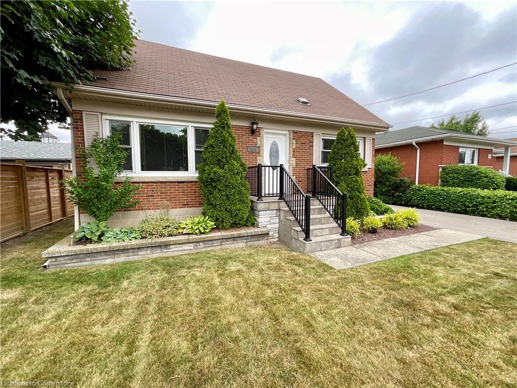 Photo de la propriété: 384 Upper Kenilworth Avenue ON L8T 4G5