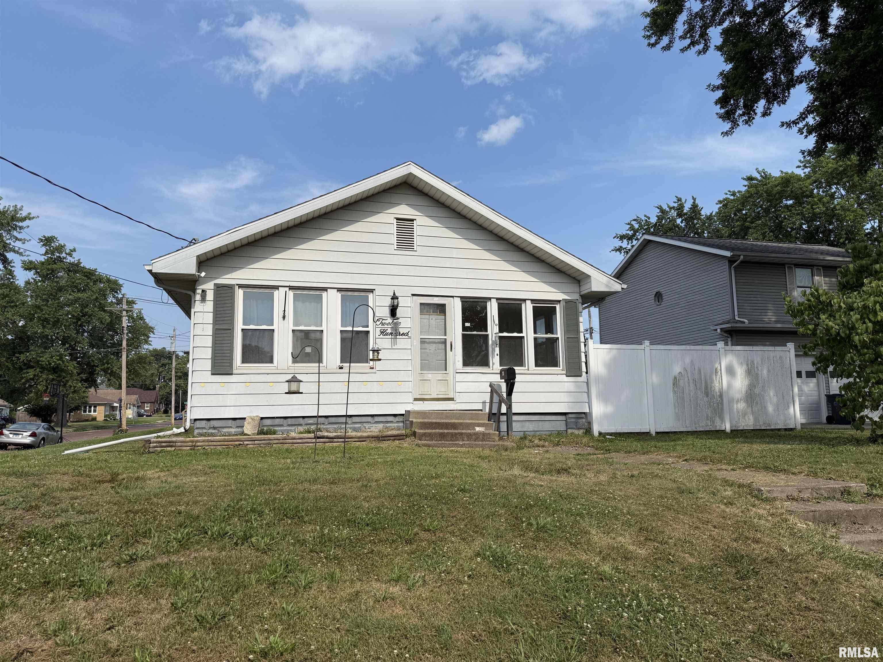 Property Photo: 1200 Summer Street IL 61554