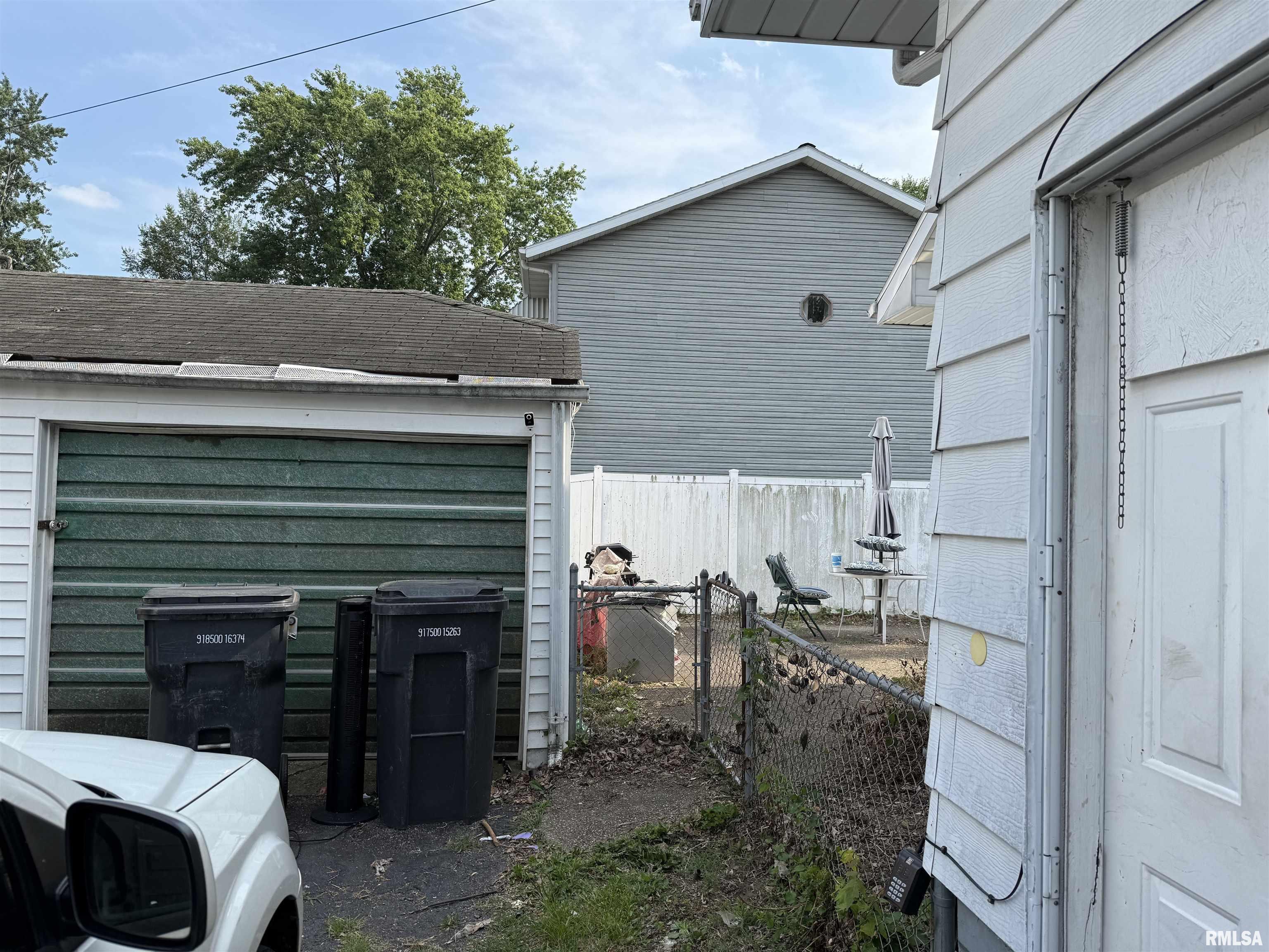 Property Photo: 1200 Summer Street IL 61554