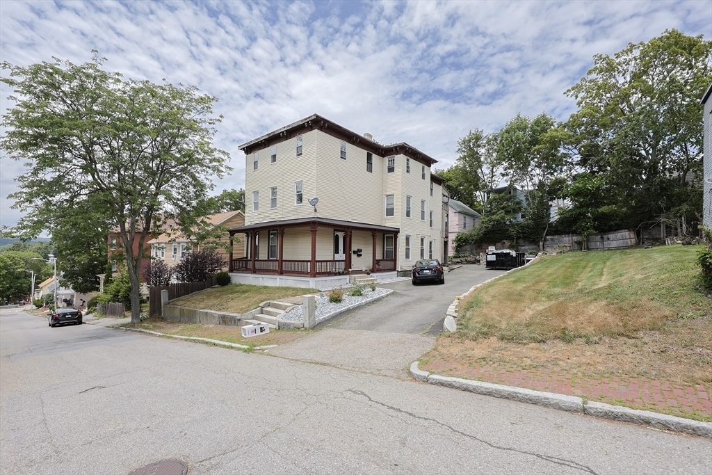 Property Photo: 84 Chatham St MA 01609