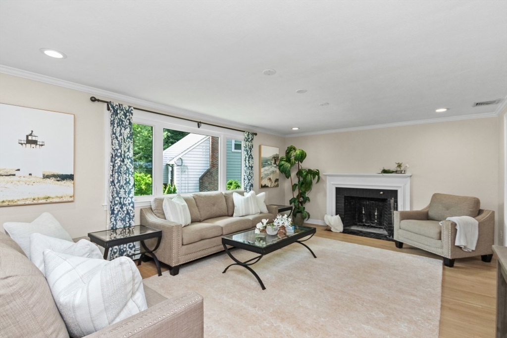 Property Photo: 17 Kerrydale MA 02492