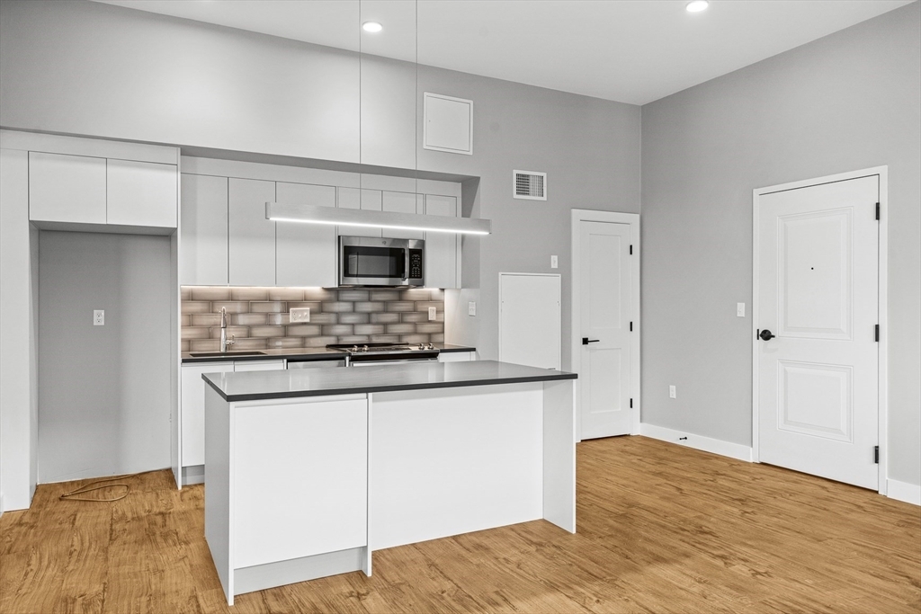 Property Photo:  524 Main Street 8  MA 02176 