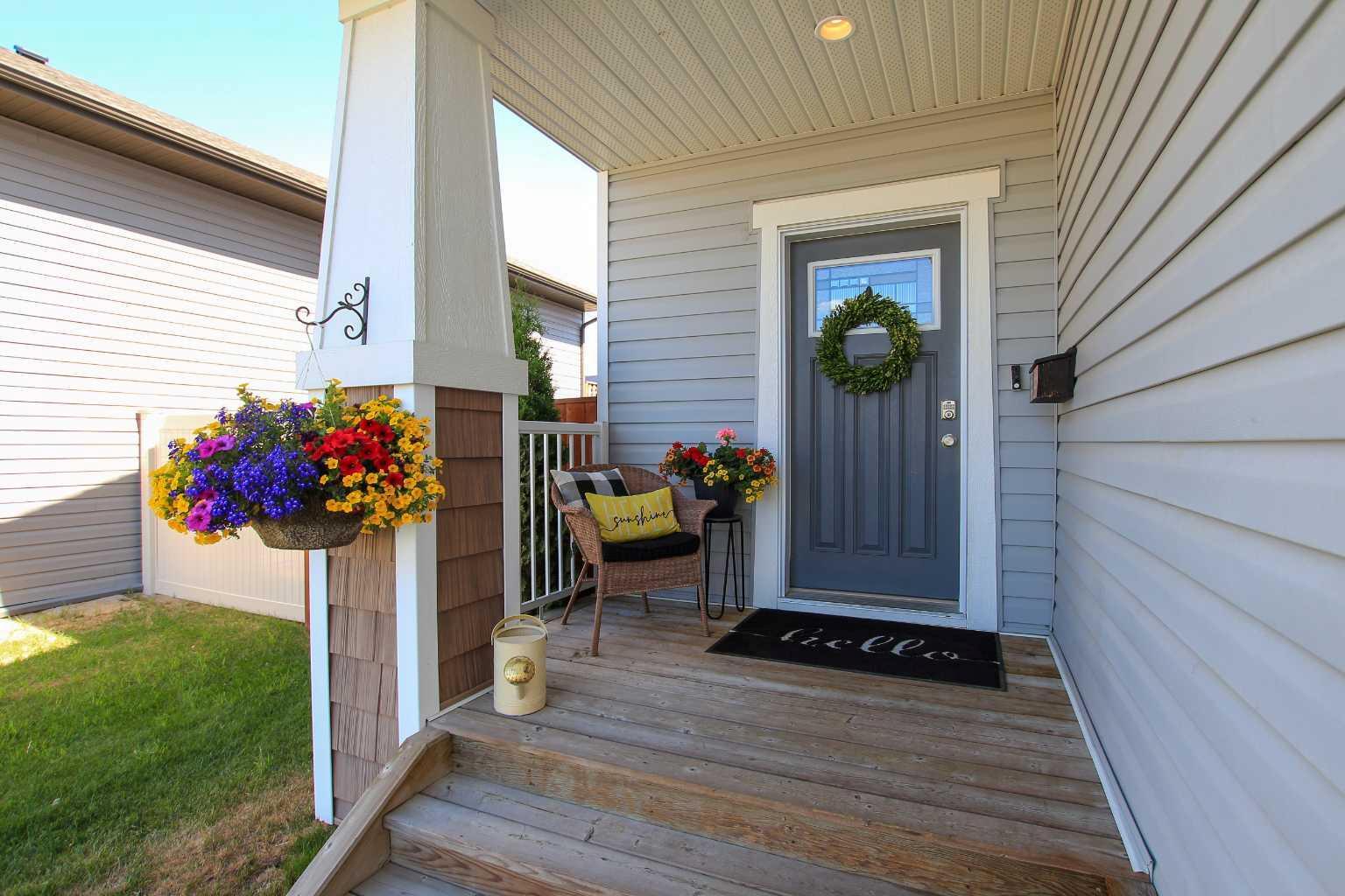 Property Photo: 34 Panorama Avenue AB T4L 0J4