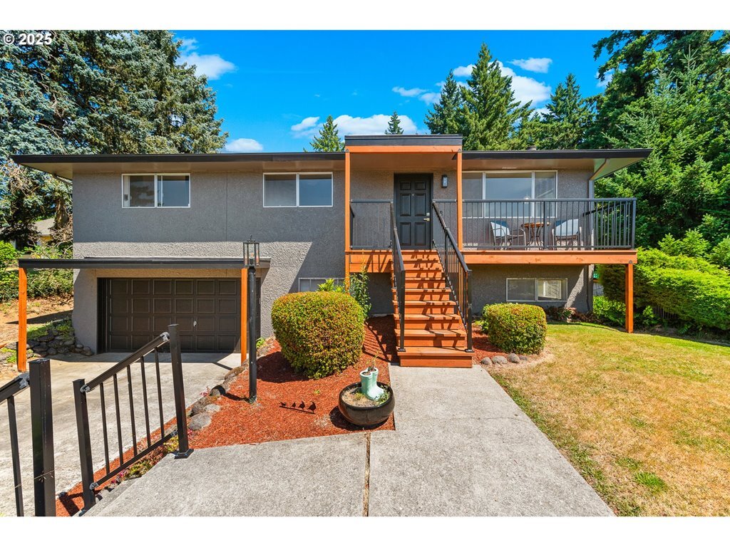 Property Photo: 14021 SE Lucille St OR 97086