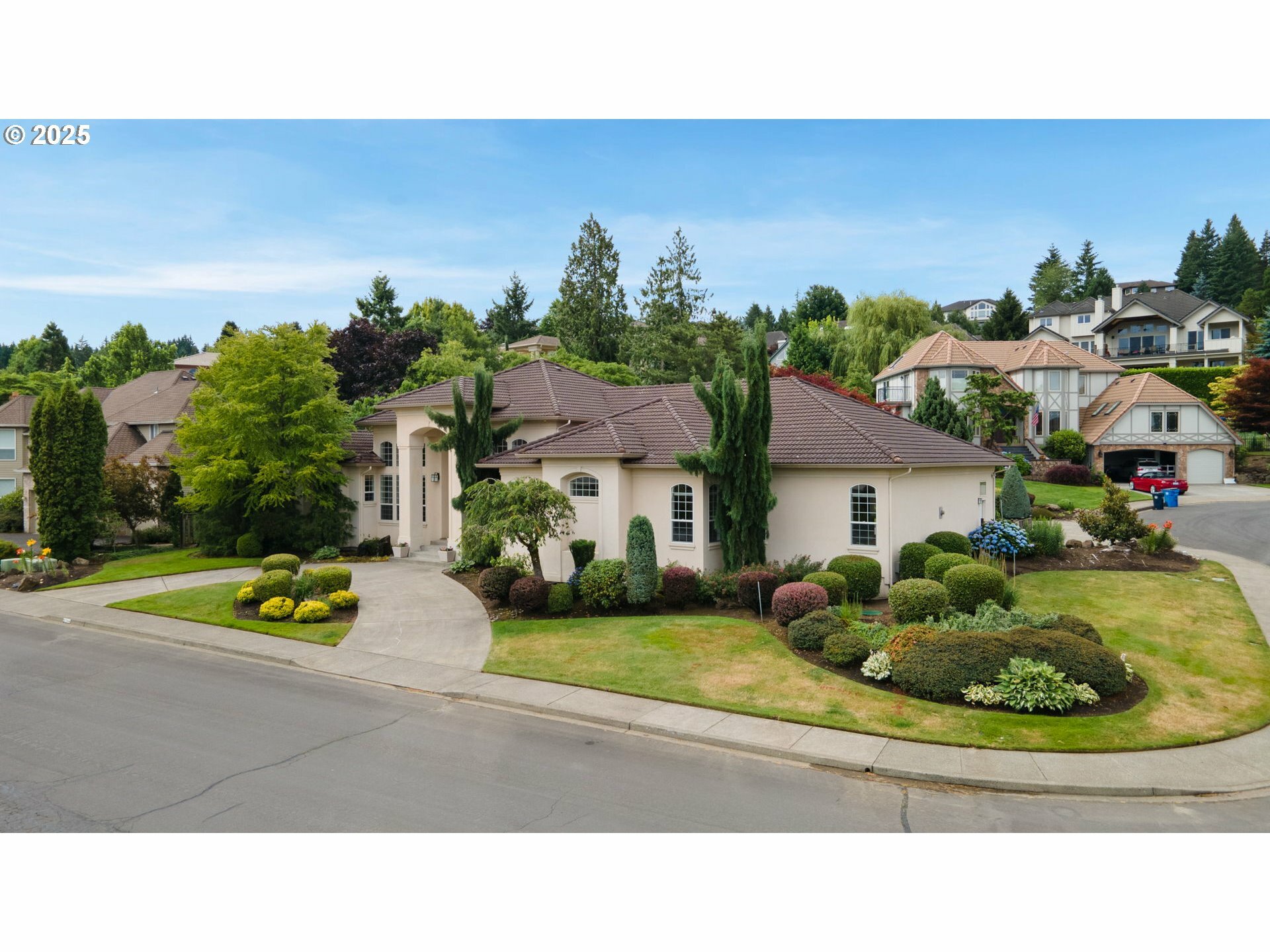 Property Photo: 2704 NW Lacamas Dr WA 98607