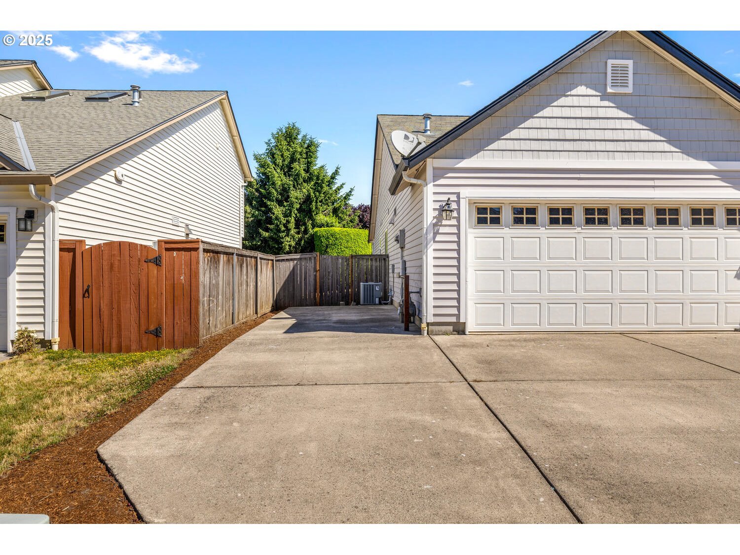 Property Photo: 16714 NE 11th St WA 98684