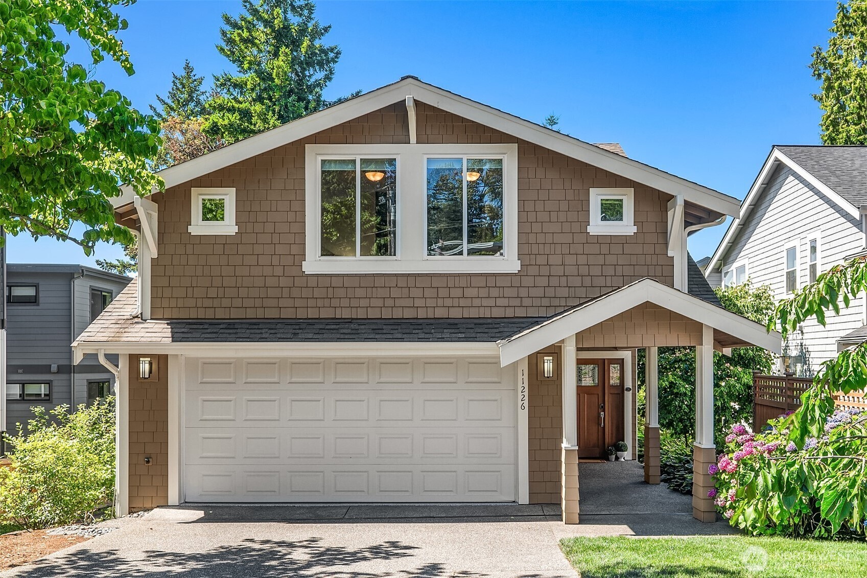 Property Photo: 11226 NE 67th Street WA 98033