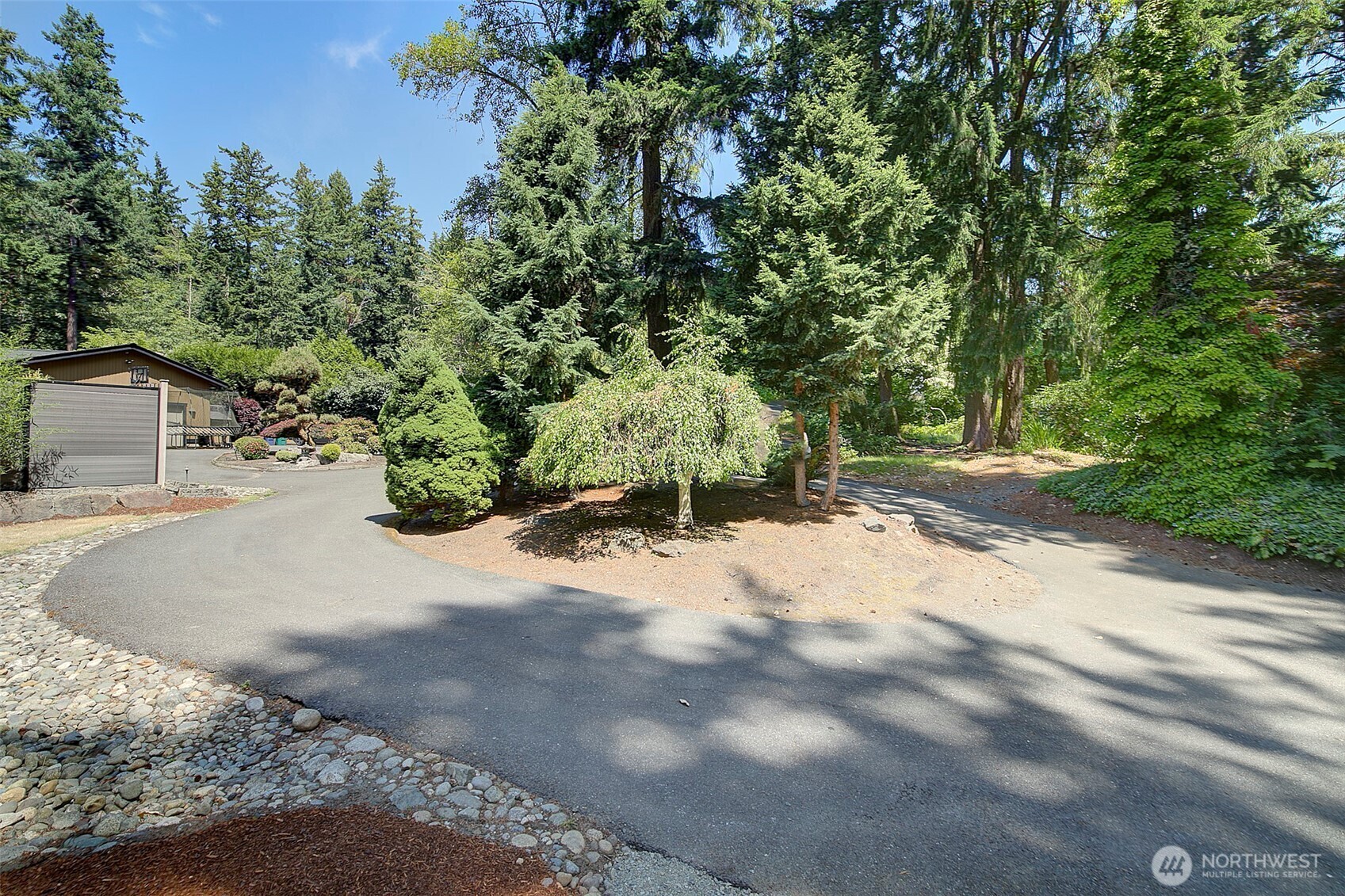 Property Photo: 11503 Juanita Drive NE WA 98034
