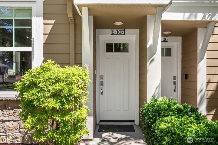 Property Photo:  7525  129th Place SE E107  WA 98056 