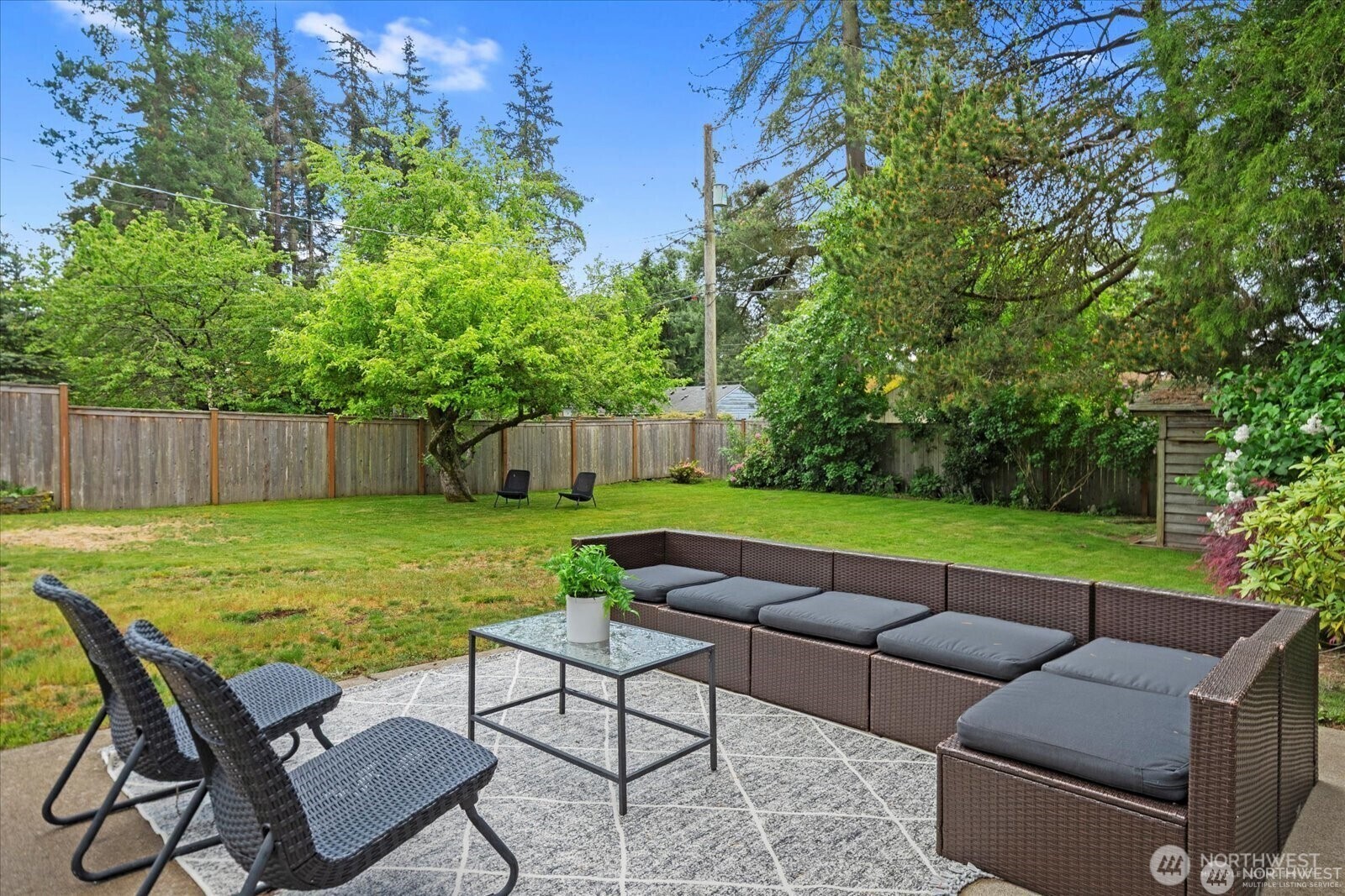 Property Photo:  18031  9th Avenue NE  WA 98155 