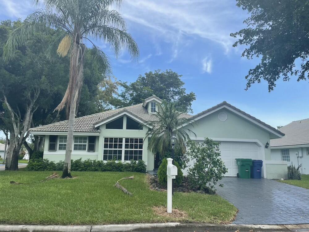 Property Photo: 5395 Pine Circle FL 33067
