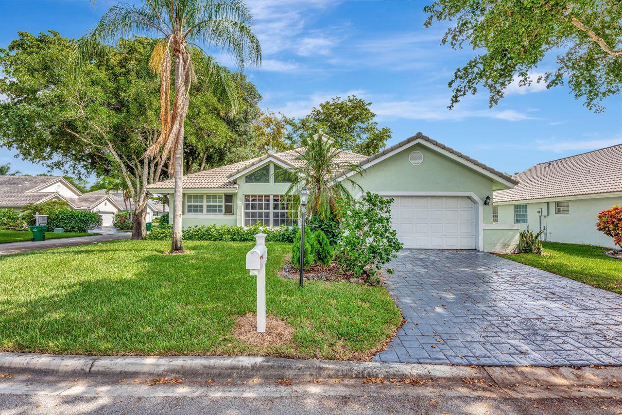 Property Photo:  5395 Pine Circle  FL 33067 