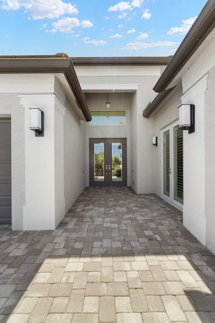 Property Photo:  11869 SW Marigold Lakes Drive  FL 34987 
