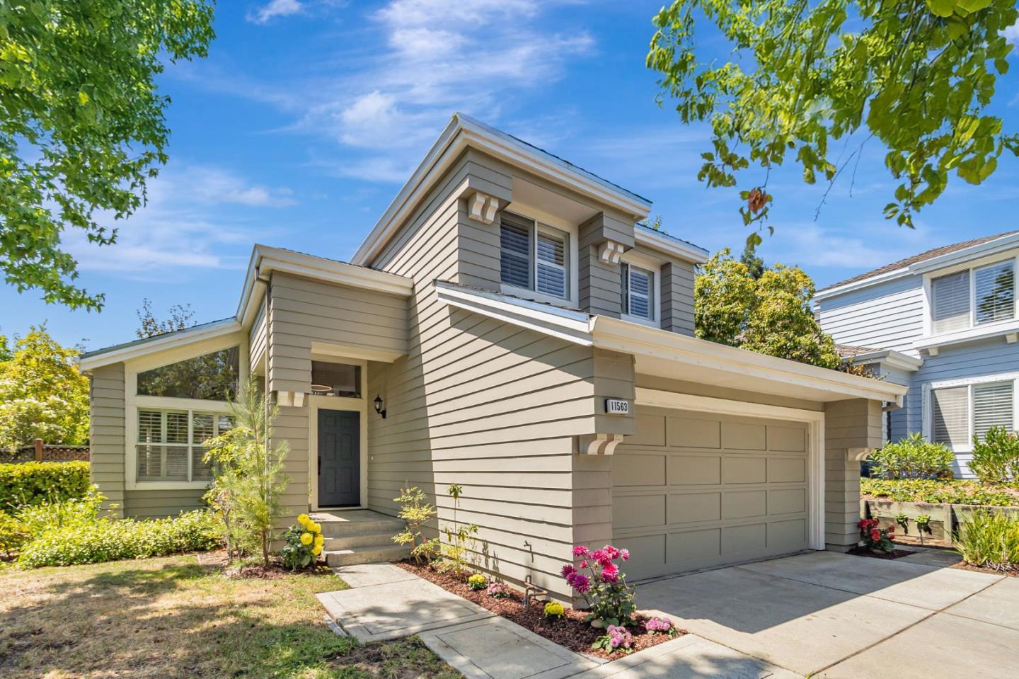 Property Photo:  11563 Country Spring Court  CA 95014 