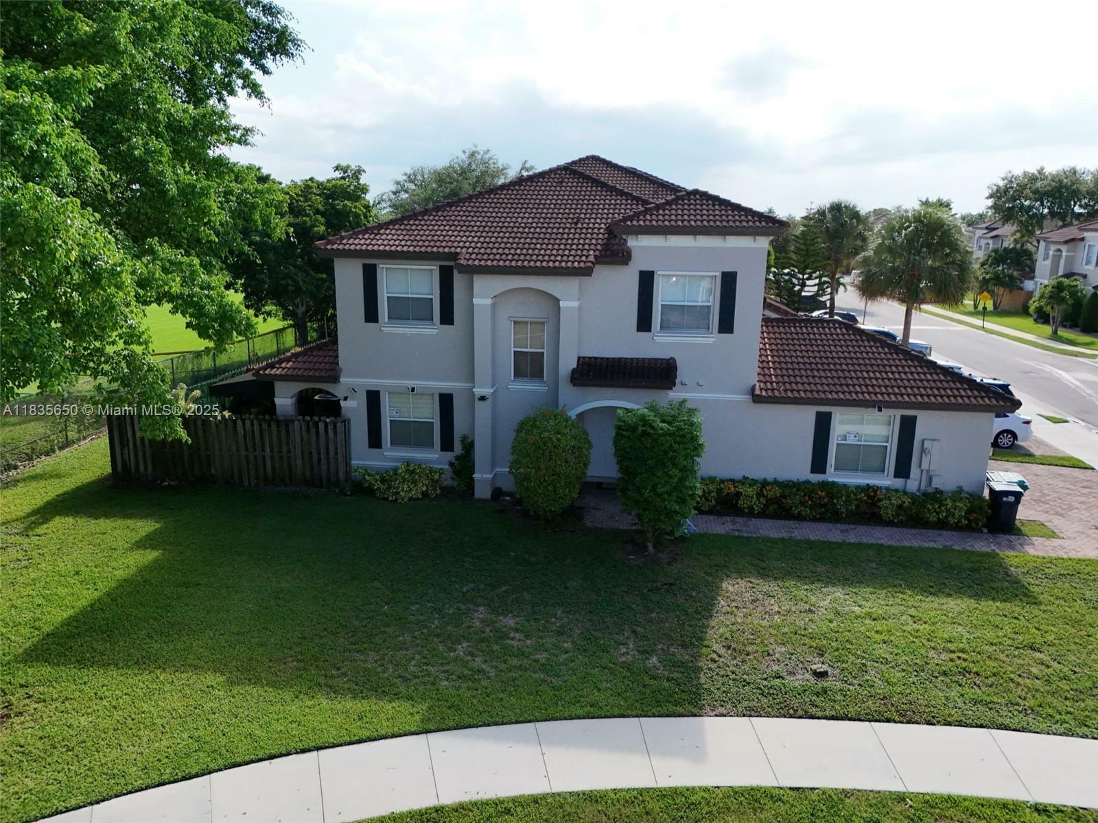 Property Photo: 15260 SW 91st Ln FL 33196