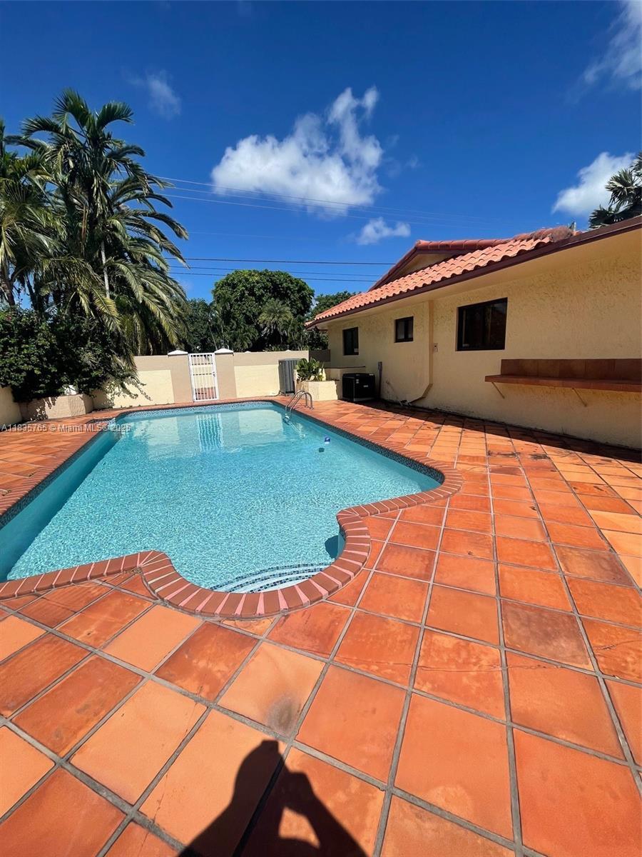 5550 SW 87th Ave  Miami FL 33165 photo