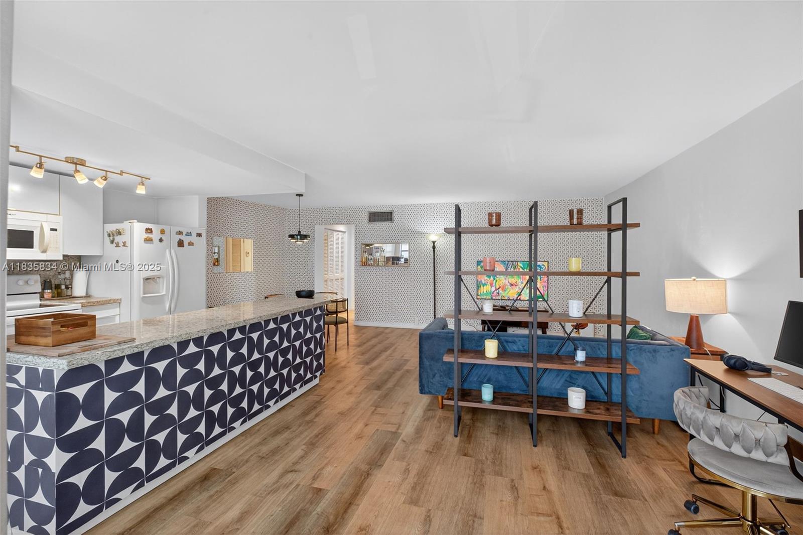 Property Photo: 1340 Lincoln Rd 403 FL 33139