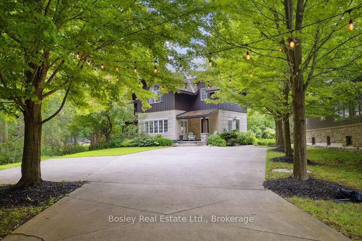 Property Photo: 118 Heritage Drive ON L9Y 0M6