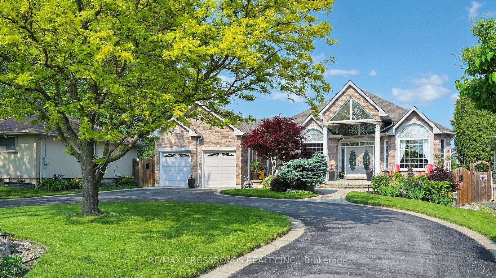 Photo de la propriété:  3531 Garrard Road  ON L1R 3L1 