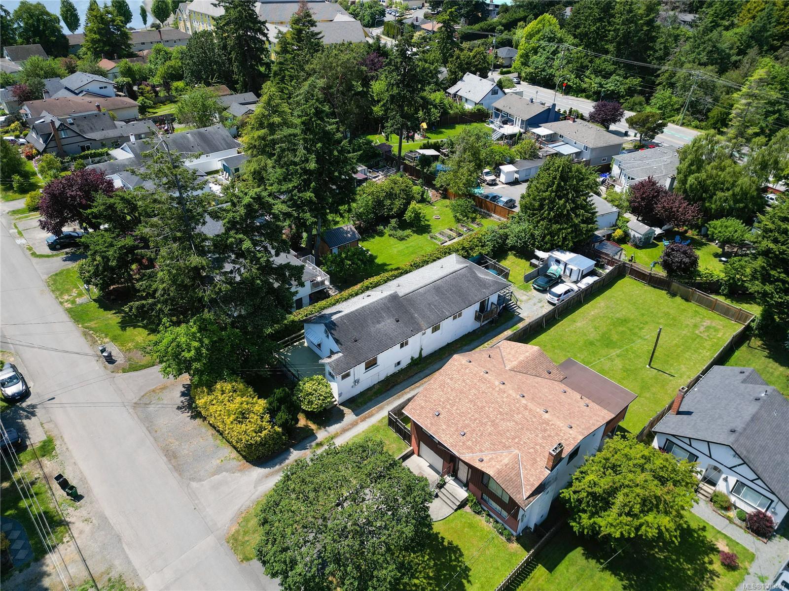 Photo de la propriété: 2844 Rockwell Ave BC V9A 2M9
