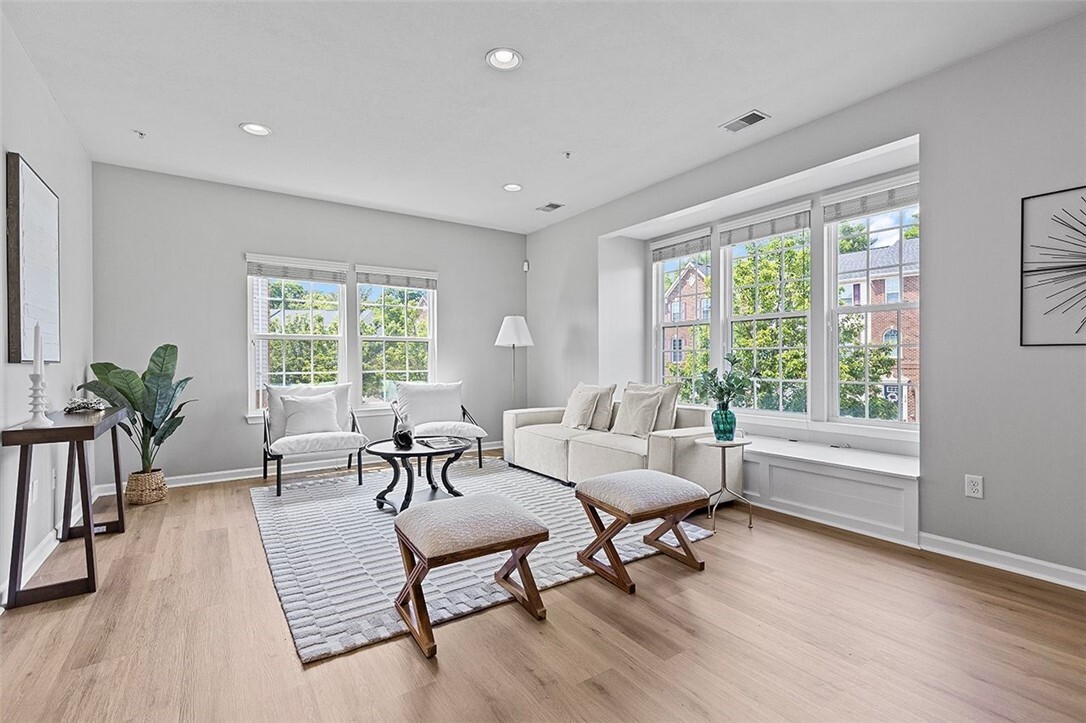 Property Photo: 1009 Grey Fox Circle PA 15017