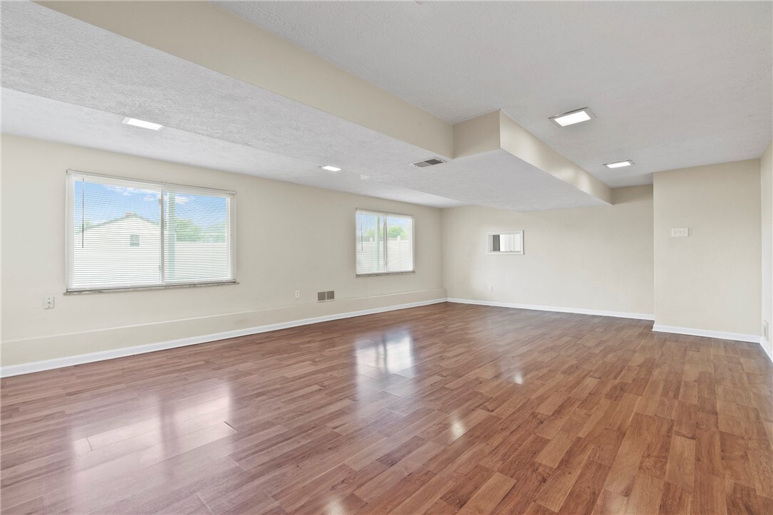 Property Photo: 1807 Pine Hollow Rd PA 15136