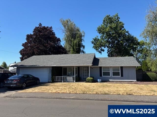 Property Photo: 4595 Satter Dr NE OR 97305