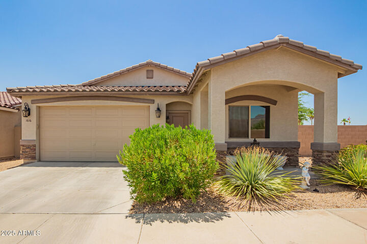 Property Photo:  1616 S Aryelle Road  AZ 85119 