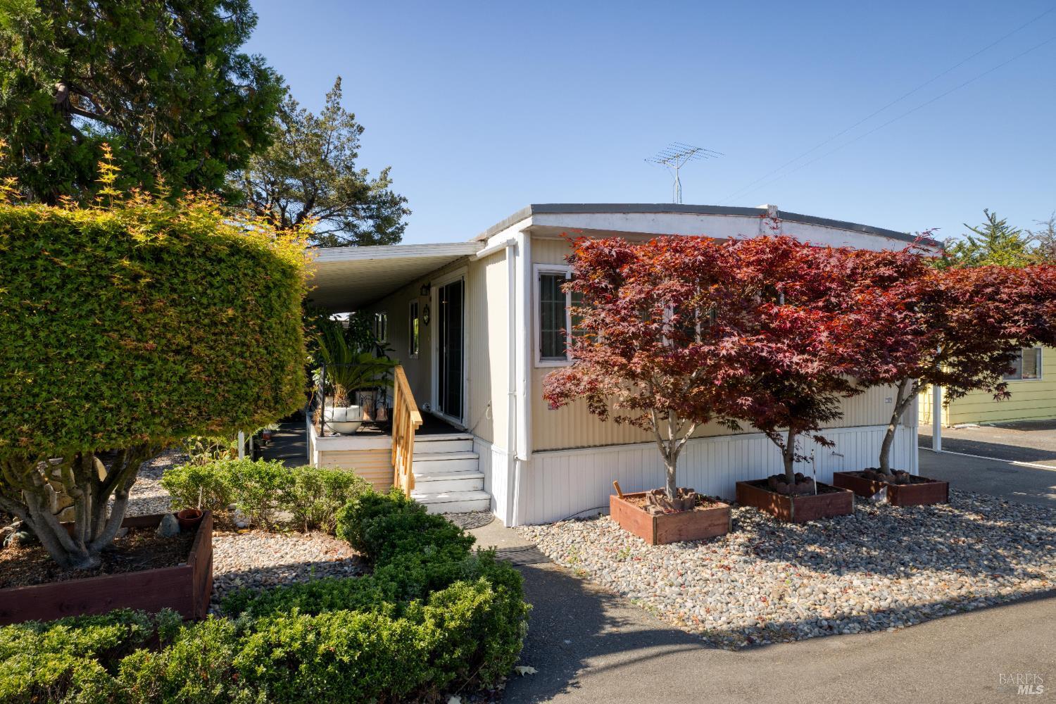 Property Photo:  2302 Squire Lane 40  CA 95404 