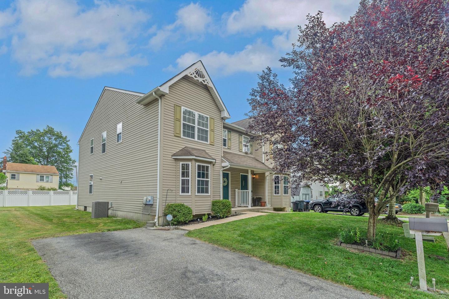 Property Photo: 2305 Pleasantview Avenue PA 19061