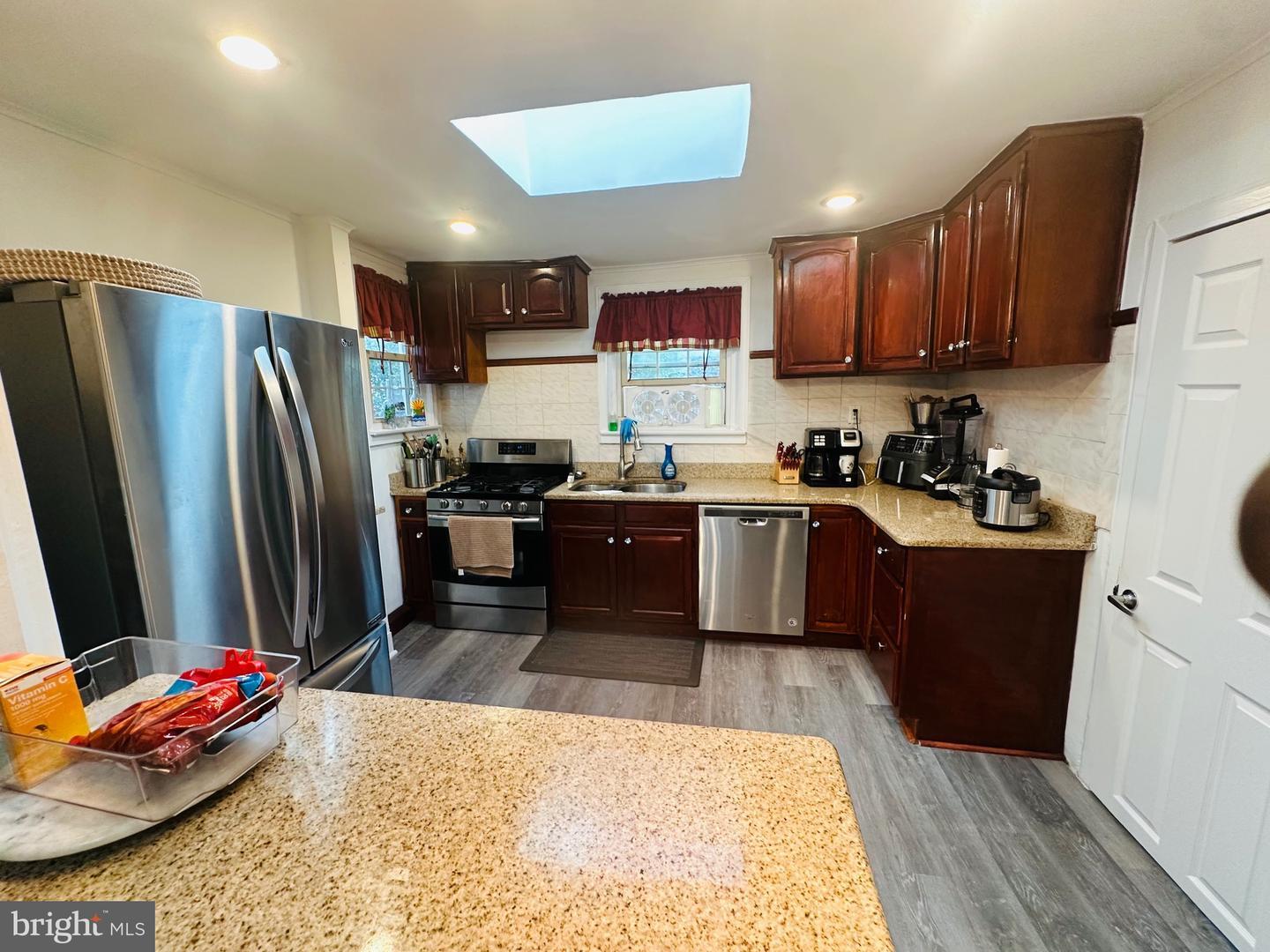 Property Photo: 7412 Cedar Lane PA 19027