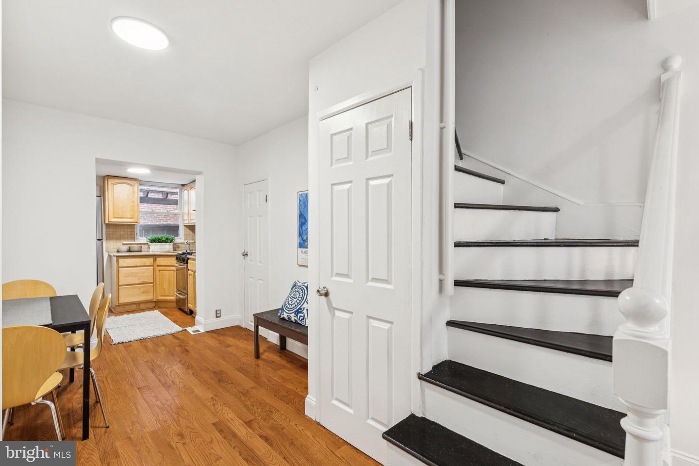 Property Photo:  130 Catharine Street  PA 19147 