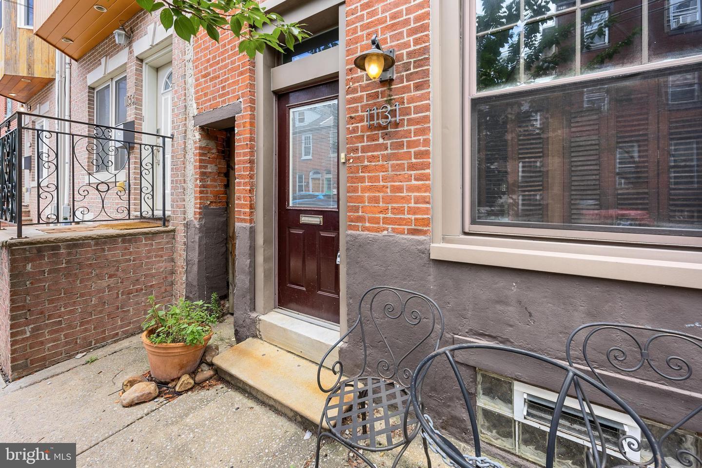 Property Photo: 1131 N 3rd Street PA 19123