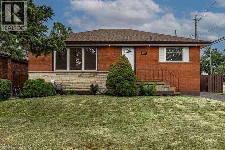 Property Photo: 173 West 32nd Street ON L9C 5H1