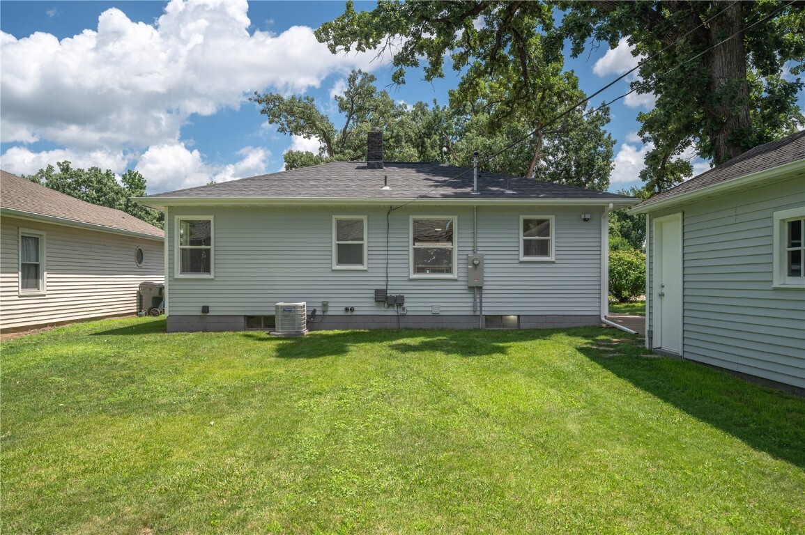 Property Photo: 446 19th NW IA 52405