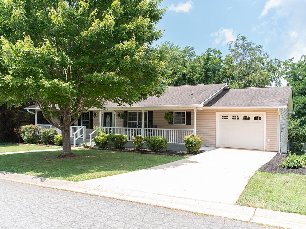 35 Sydney Lane  Asheville NC 28806 photo